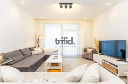 شقة - غرفة نوم - 2 حمامات للايجار في حياتي رزدنسز - قرية الجميرا سركل - دبي