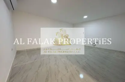 شقة - غرفة نوم - 2 حمامات للايجار في مدينة الرياض - أبوظبي