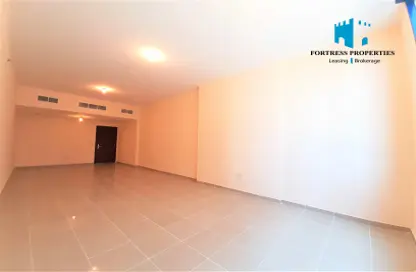 شقة - 2 غرف نوم - 2 حمامات للايجار في برج أوريكس - شارع الكورنيش - أبوظبي