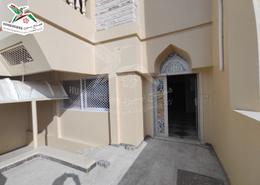شقة - 3 غرف نوم - 4 حمامات للكراء في مسجد حي هزاع - المطارد - العين