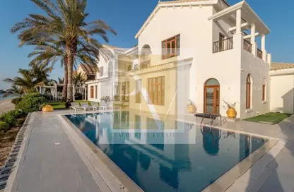 Villa - 5 Bedrooms - 6 Bathrooms for rent in Signature Villas Frond M - Signature Villas - Palm Jumeirah - Dubai
