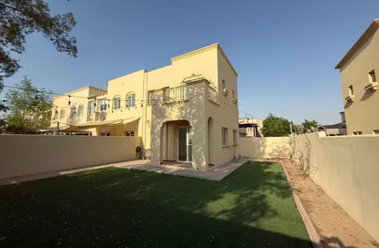 فيلا - 2 غرف نوم - 3 حمامات للايجار في الينابيع 14 - الينابيع - دبي فيلا - 2 غرف نوم - 3 حمامات للايجار في الينابيع 14 - الينابيع - دبي