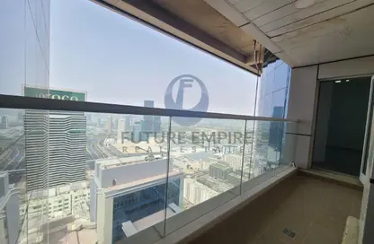 شقة - 2 غرف نوم - 2 حمامات للايجار في بلو تاور - شارع الشيخ زايد - دبي