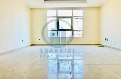 Empty Room image for: Apartment - 2 Bedrooms - 4 Bathrooms for rent in Al Nahyan - Abu Dhabi, Image 1