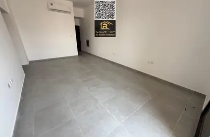 Apartment - 2 Bedrooms - 2 Bathrooms for rent in Al Jurf 2 - Al Jurf - Ajman Downtown - Ajman