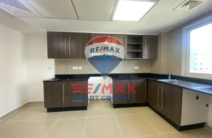 Apartment - 3 Bedrooms - 4 Bathrooms for sale in Tower 10 - Al Reef Downtown - Al Reef - Abu Dhabi