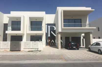 دوبلكس - 4 غرف نوم - 5 حمامات للايجار في اسبنس - فدان ياس - جزيرة الياس - أبوظبي