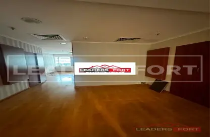 Shop - Studio for rent in Pyramid Centre - Oud Metha - Bur Dubai - Dubai