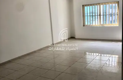 شقة - 3 غرف نوم - 3 حمامات للايجار في شارع التعاون الجديد - التعاون - الشارقة