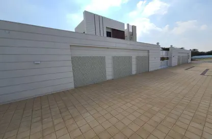Villa - 7 Bedrooms - 7+ Bathrooms for rent in Seih Al Uraibi - Ras Al Khaimah