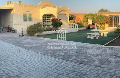 Townhouse - 4 Bedrooms - 5 Bathrooms for sale in Al Nouf - Sharjah