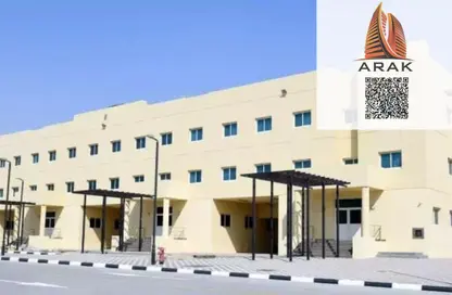 Full Floor - 7+ Bedrooms - 6 Bathrooms for rent in Al Sajaa Industrial - Al Sajaa - Sharjah