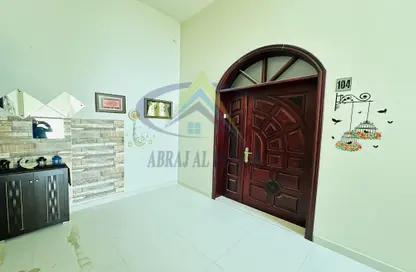 Apartment - 3 Bedrooms - 3 Bathrooms for rent in Al Falah City - Abu Dhabi
