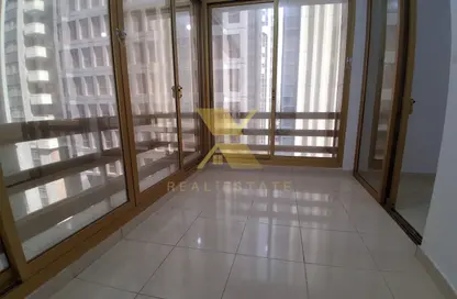 Apartment - 3 Bedrooms - 2 Bathrooms for rent in Corniche Residence - Corniche Road - Abu Dhabi