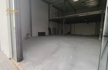 Warehouse - Studio - 1 Bathroom for rent in Al Sajaa Industrial - Al Sajaa - Sharjah