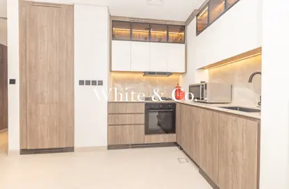 شقة - غرفة نوم - 1 حمام للبيع في ويست فايف بيزنس باي ريزيدينس - الخليج التجاري - دبي