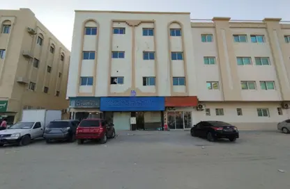 عمارة بالكامل - 8 غرف نوم - 8 حمامات للبيع في طريق فاير ستاشن - مويلح - الشارقة