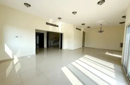 Villa - 4 Bedrooms - 6 Bathrooms for rent in Al Falaj - Al Riqqa - Sharjah