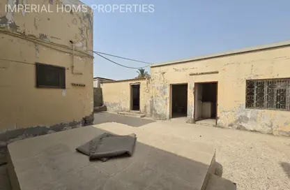 Apartment - 5 Bedrooms - 7 Bathrooms for sale in Gate Tower 1 - Musheiref - Ajman