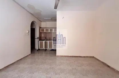 Apartment - Studio - 1 Bathroom for rent in Fire Station Road - Muwaileh - Sharjah
