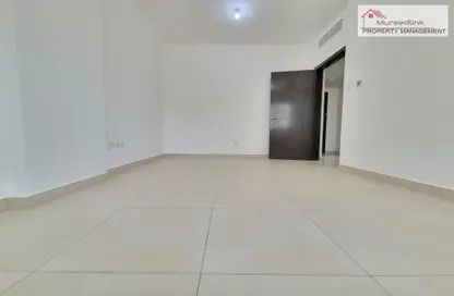 Empty Room image for: Apartment - 1 Bedroom - 2 Bathrooms for rent in Delma Street - Al Mushrif - Abu Dhabi, Image 1