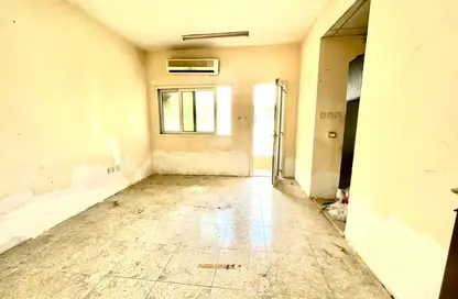 Apartment - Studio - 1 Bathroom for rent in Al Butina 9 Building - Al Butina - Sharjah