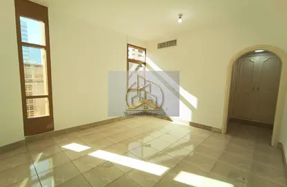 Empty Room image for: Apartment - 3 Bedrooms - 4 Bathrooms for rent in Liwa - Abu Dhabi, Image 1