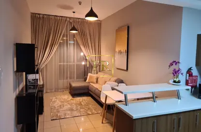 Room / Bedroom image for: Apartment - 1 Bedroom - 2 Bathrooms for rent in Sulafa Tower - Dubai Marina - Dubai, Image 1