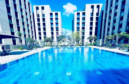 شقة - غرفة نوم - 2 حمامات للايجار في طراز 3 - الجادة - الشارقة