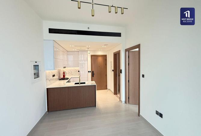 13171056-e4f8co.jpg?ctr=ae