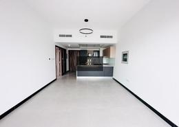 صورةغرفة فارغة لـ: شقة - 1 غرفة نوم - 2 حمامات للبيع في آريا - قرية الجميرا سركل - دبي, صورة 1