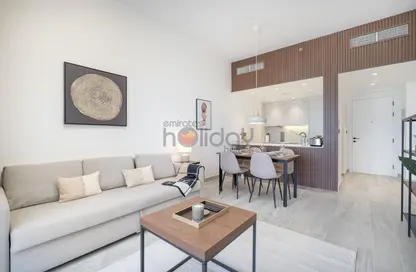 Living / Dining Room image for: Apartment - 1 Bedroom - 1 Bathroom for sale in Royal breeze 2 - Royal Breeze - Al Hamra Village - Ras Al Khaimah, Image 1
