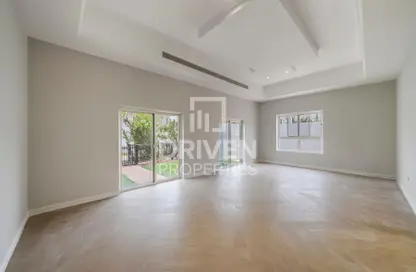 Villa - 3 Bedrooms - 4 Bathrooms for rent in Umm Suqeim 1 Villas - Umm Suqeim 1 - Umm Suqeim - Dubai