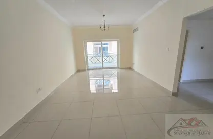 Apartment - 3 Bedrooms - 3 Bathrooms for rent in Muwaileh 29 Building - Muwaileh - Sharjah