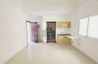 Apartment - Studio - 1 Bathroom for rent in Fire Station Road - Muwaileh - Sharjah