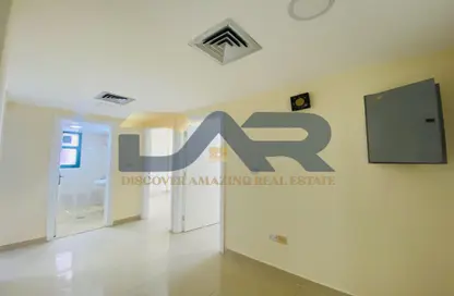 Apartment - 1 Bedroom - 2 Bathrooms for rent in Shabiya 12 - Shabiya - Mussafah - Abu Dhabi