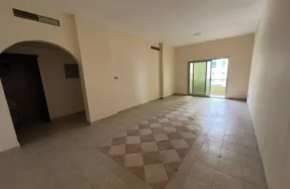 Apartment - 2 Bedrooms - 2 Bathrooms for rent in Ajman Creek Towers - Al Rashidiya 1 - Al Rashidiya - Ajman