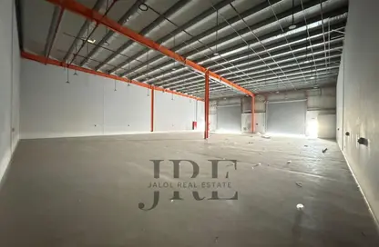 Warehouse - Studio - 1 Bathroom for rent in Al Sajaa - Sharjah