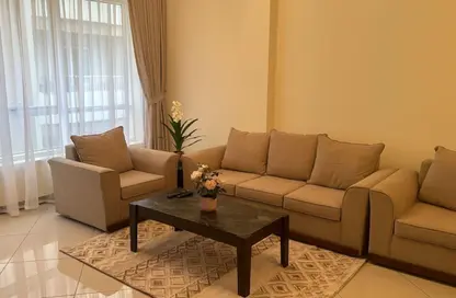 Apartment - 2 Bedrooms - 2 Bathrooms for rent in DoubleTree by Hilton Sharjah Waterfront Hotel  and  Residences - Al Majaz 2 - Al Majaz - Sharjah