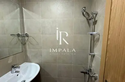 Apartment - 3 Bedrooms - 4 Bathrooms for rent in Radiant Viewz Towers - City Of Lights - Al Reem Island - Abu Dhabi Apartment - 3 Bedrooms - 4 Bathrooms for rent in Radiant Viewz Towers - City Of Lights - Al Reem Island - Abu Dhabi