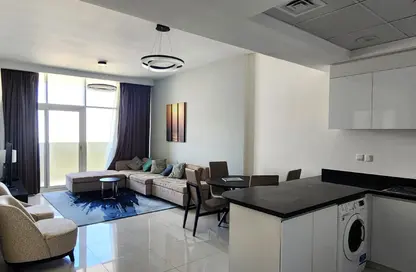 شقة - غرفة نوم - 2 حمامات للايجار في تاور 108‎ - منطقة 18 - قرية جميرا الدائرية - دبي