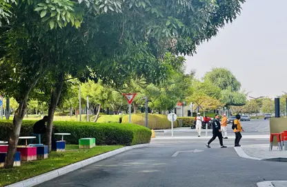 شقة - غرفة نوم - 2 حمامات للبيع في شقق ريحان - الجادة - الشارقة