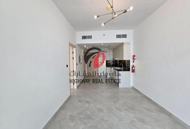 Open View | Ready to Move | Prime Location.    