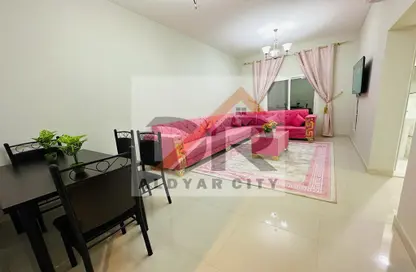 شقة - 2 غرف نوم - 2 حمامات للايجار في مساكن كورنيش عجمان - طريق كورنيش عجمان - عجمان