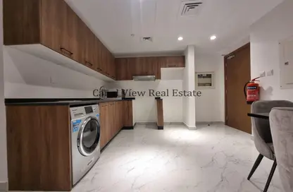 Apartment - 1 Bedroom - 2 Bathrooms for rent in Oasis Residences - Masdar City - Abu Dhabi