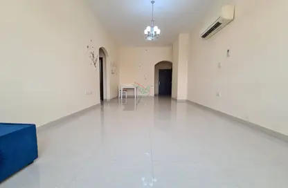 شقة - 2 غرف نوم - 2 حمامات للايجار في الرويكة - المويجي - العين
