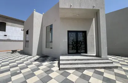 Villa - 3 Bedrooms - 5 Bathrooms for rent in Al Riffa - Ras Al Khaimah