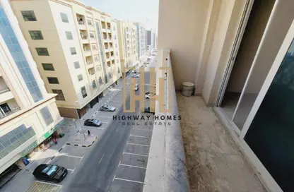 Apartment - 2 Bedrooms - 3 Bathrooms for rent in Muwaileh 29 Building - Muwaileh - Sharjah