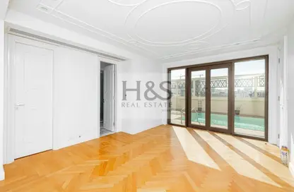 شقة - 2 غرف نوم - 3 حمامات للبيع في بالازيو فيرساتشي - القرية التراثية - دبي شقة - 2 غرف نوم - 3 حمامات للبيع في بالازيو فيرساتشي - القرية التراثية - دبي