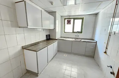 Apartment - 2 Bedrooms - 2 Bathrooms for rent in Abu Shagara building - Abu shagara - Sharjah